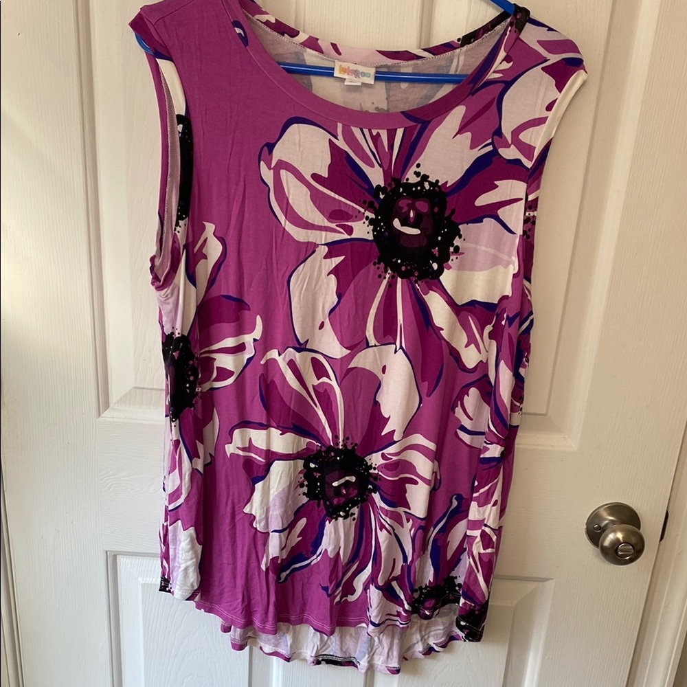 Extra large LuLaRoe floral tank